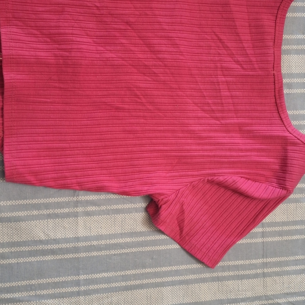 Crop top - Picture 3 of 6